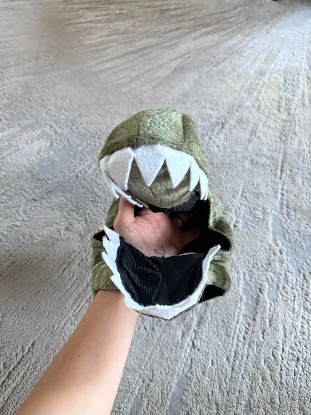Forum Novelties Dinosaur T Rex Halloween costume Hood and Shoe Covers  4, 5, 6